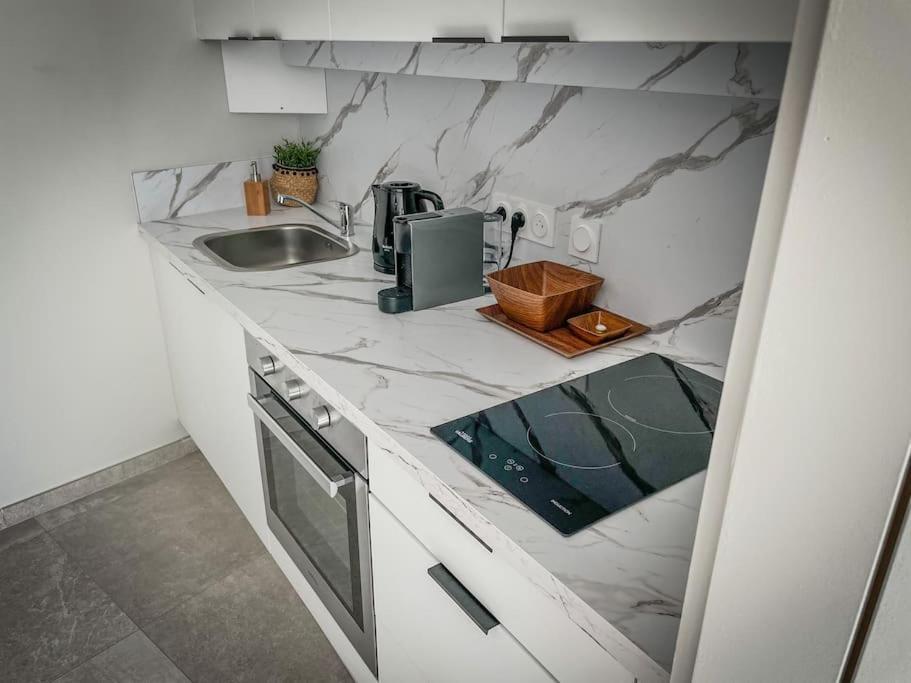 Suite Luxueuse Jacuzzi Suite Amantis By Noma Saint-Chamond Εξωτερικό φωτογραφία